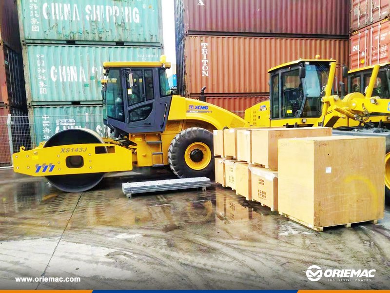 oriemaccn's tweet photo. 【#OriemacCases】(Democratic Republic of the Congo - July.12th,2019)
Oriemac exported 2 units XCMG Motor Grader GR1803 to DRC @XCMGGroup
🚜https://t.co/pID2j0P2df
#motorgrader #xcmg #xcmgmotorgrader #GR1803 #construction #DRC #grader #graders https://t.co/YpnWqknLg1