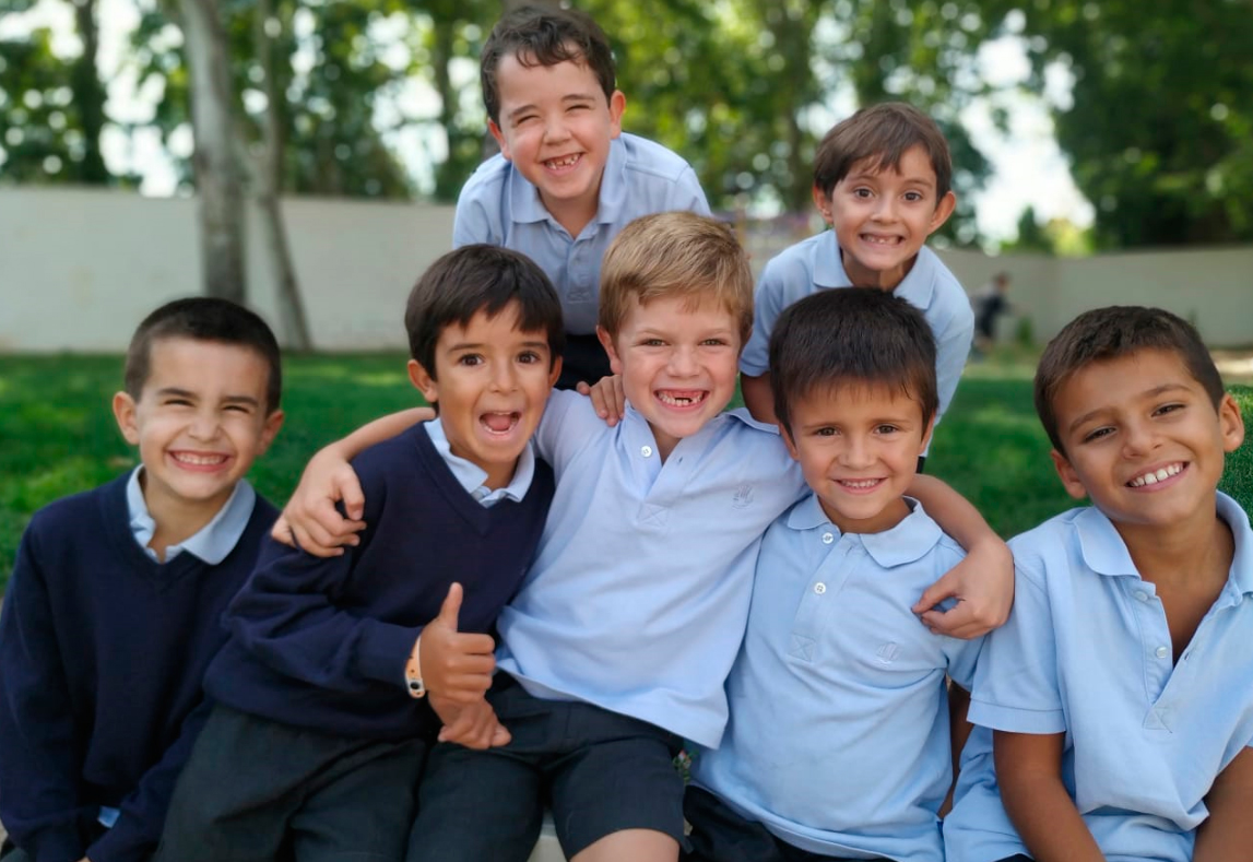 notas21es's tweet photo. 👩‍🎓Comprometidos con la felicidad de sus #alumnos, los colegios bilingües #Montearagón y #Sansueña llevan más de 50 años ayudando a las familias de #Zaragoza a educar👩‍🏫 a sus hijos, ¿quieres conocer sus resultados?
Más info en #Notas21
https://t.co/f1ur1XhS1i https://t.co/QHvUb0oamP