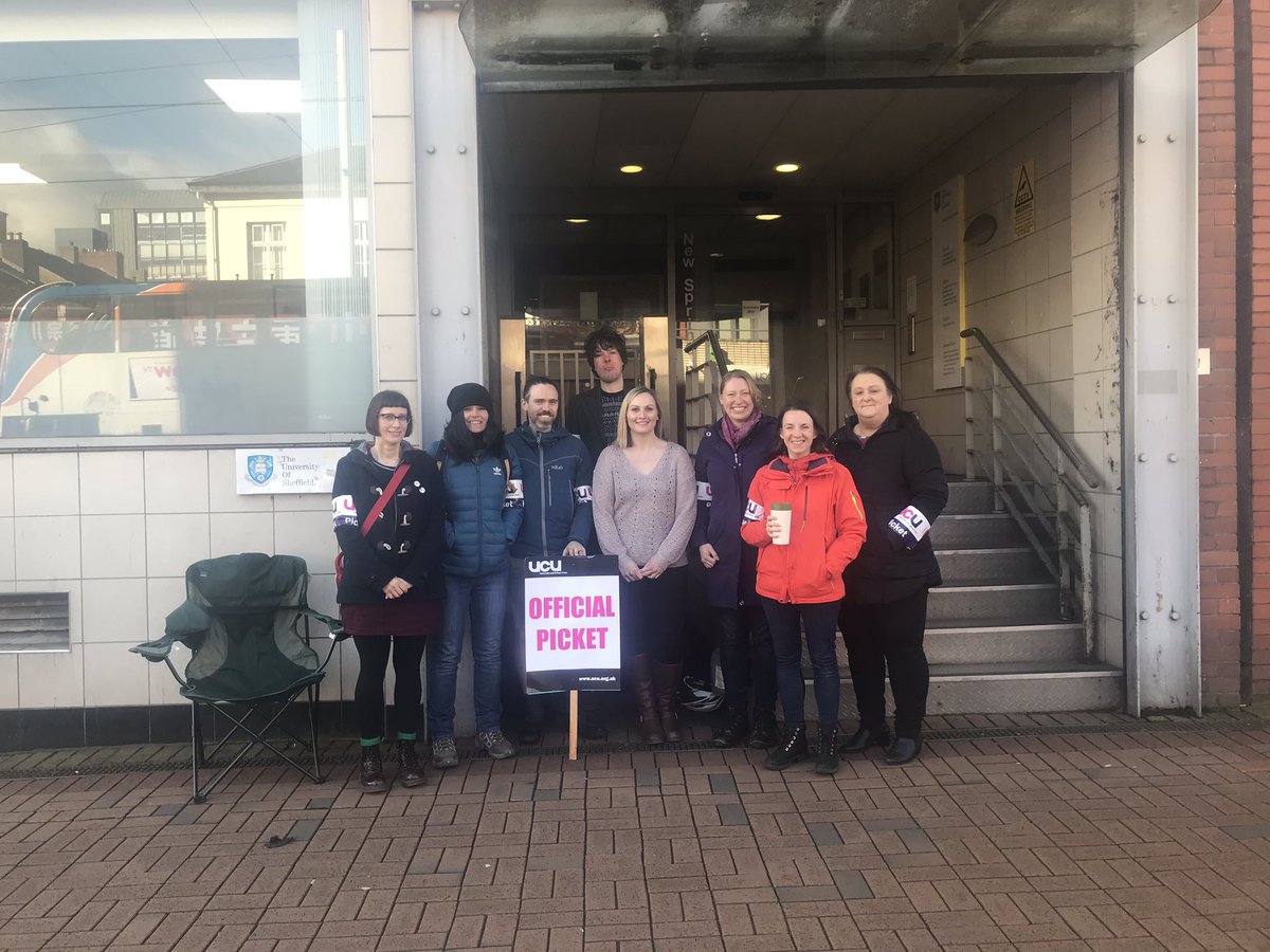 sheffielducu's tweet photo. more lovely pickets - PS members represent #UCUstrikesback #UCUstrikes https://t.co/vwFUBqotWD