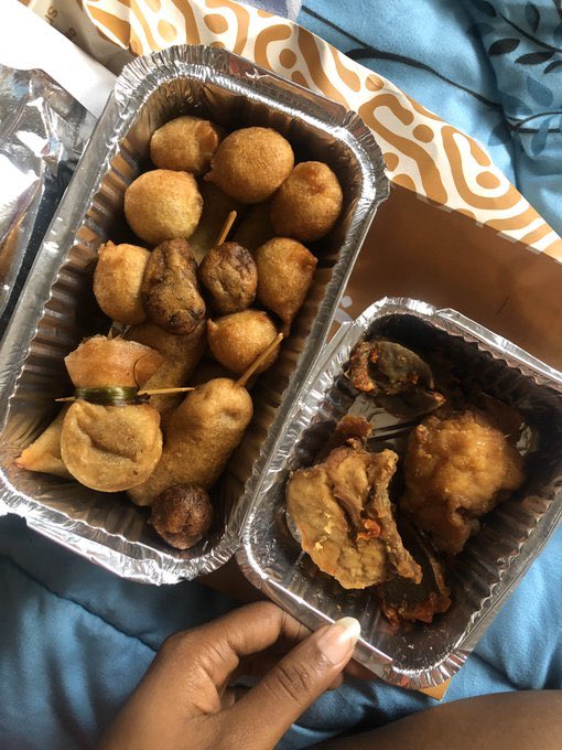 _DammyB_'s tweet photo. If you want my delicious small chops kindly run and follow @LuxuryNigeria 

I have packs upon packs to give out https://t.co/M9mi5ZjWcO