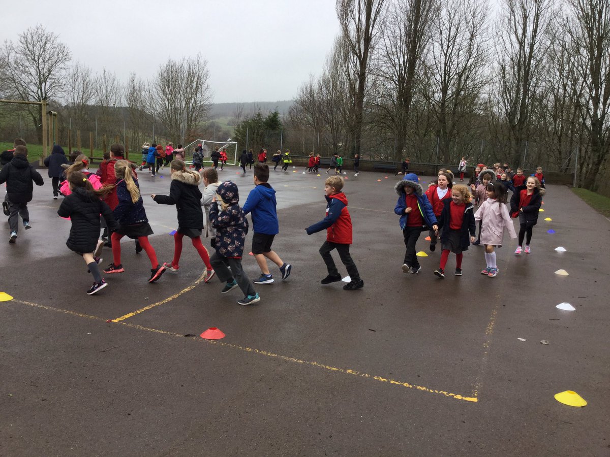 PPSMrsBeard2JB's tweet photo. Year2 enjoying the daily mile.@PPSHealth_Well @PPSMrNocivelli https://t.co/ePftMFwoDe