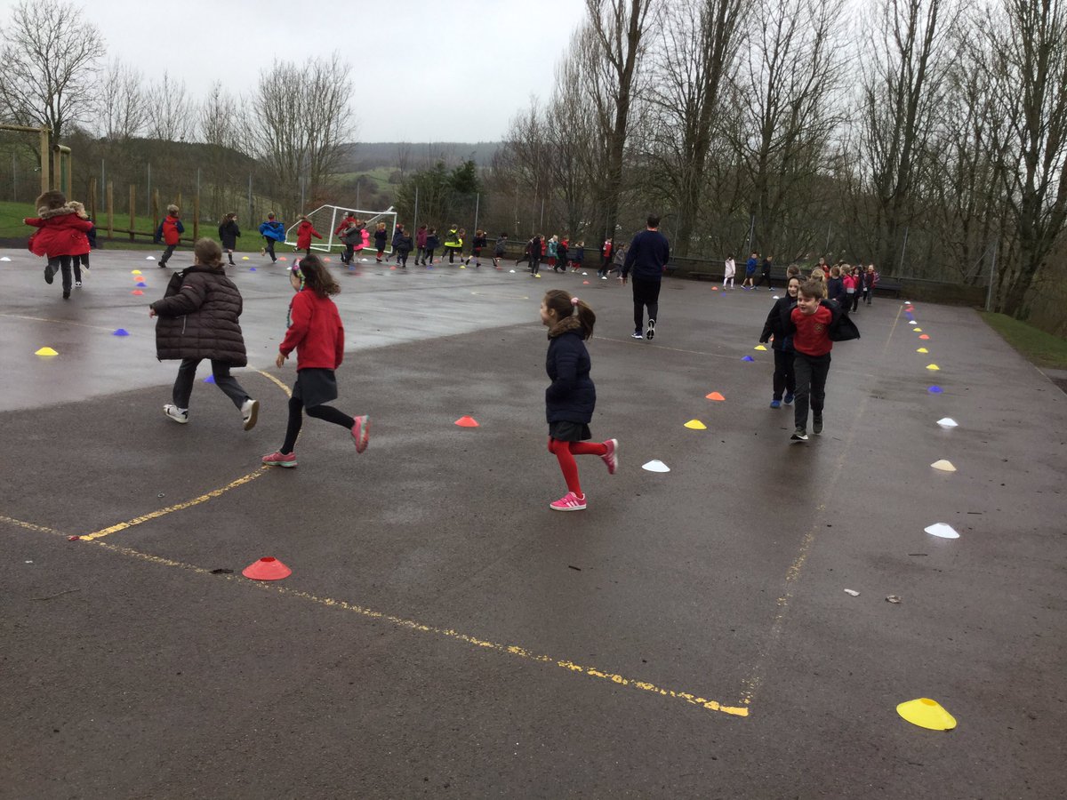 PPSMrsBeard2JB's tweet photo. Year2 enjoying the daily mile.@PPSHealth_Well @PPSMrNocivelli https://t.co/ePftMFwoDe