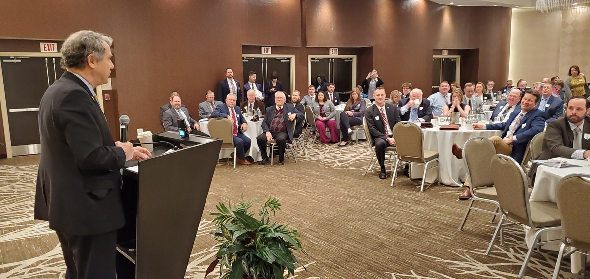 OhioFarmBureau's tweet photo. This morning, @SenSherrodBrown is visiting with OFBF county presidents about mental health, the Farm Bill and recent trade agreements. #OFBFDC20 https://t.co/D1j4zaaB59