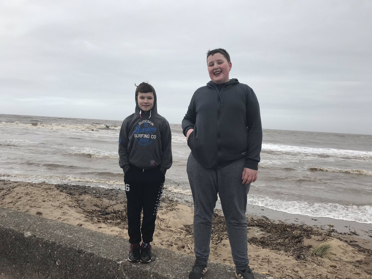 TheHeights_TH's tweet photo. @ks3 outdoor education crabbing today @TheHeights_TH @Head_TheHeights https://t.co/TkbwOod1fm