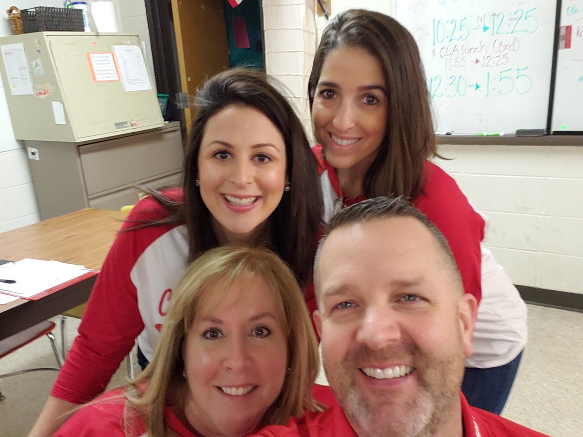 OakersCla's tweet photo. CHS Spirit Week!! Red &amp; White Day!! https://t.co/2DEo394mZ7