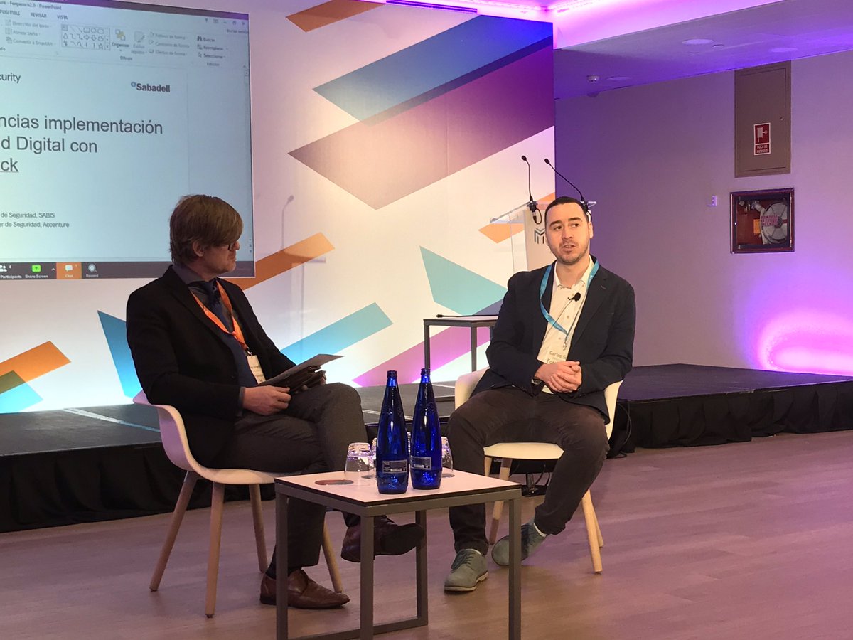 Payconiq's tweet photo. Day 2 at #mlspring:
โYou want your #customer to give you consent, so you can make the most of your #api and offer the best #ux, based on the #data you have!โ - Carlos Scott, @ForgeRock
#banking #payments #openbanking https://t.co/QKEZraTRLb