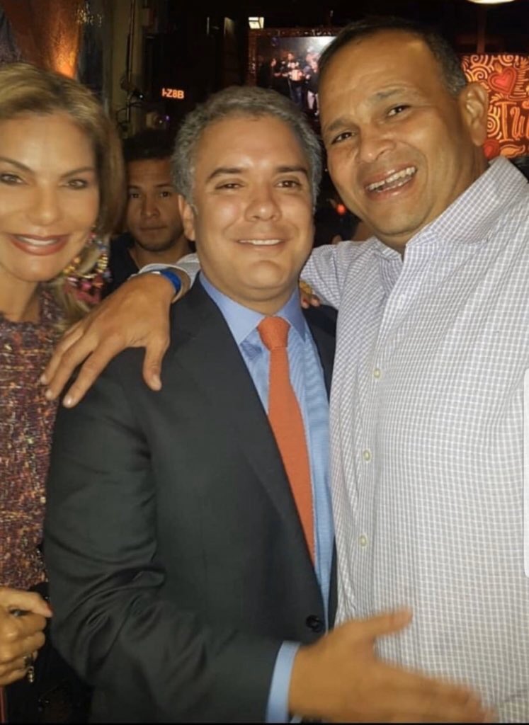 HELIODOPTERO's tweet photo. Gacha, Pablo Escobar y los Rodríguez Orejuela también fueron distinguidos empresarios; caballistas, ganaderos, dueños de helicópteros y aviones, con régias relaciones políticas. Excelsos exportadores. Quienes decía que no, se morían, como Rodrigo Lara, Guillermo Cano, Galán... https://t.co/mLkF40qVWD