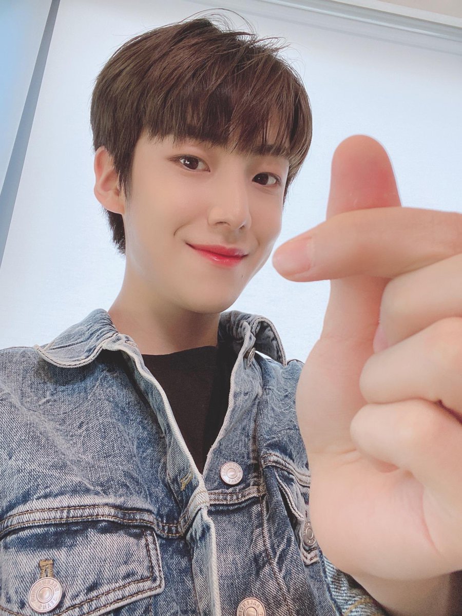 mb_eunsang's tweet photo. 미남의 정석 https://t.co/oAIDQfYiNE