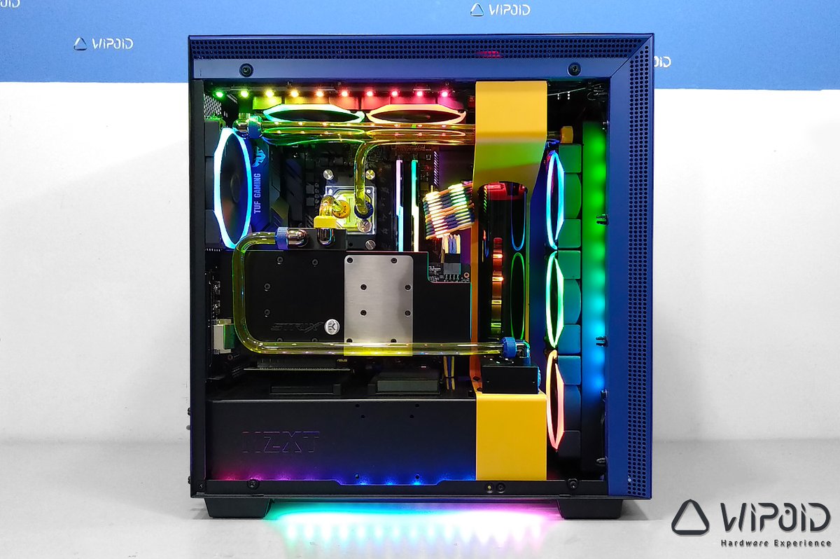 ¡#FelizMiércoles!

Con este calor ya ha empezado la época de RL y os traemos una muy especial. Con Bloques, Radiadores y Bombas de @EKWaterBlocks, Racores de <a href="/primochill/">PrimoChill</a>, Cableado <a href="/BHCustomsMOD/">BHCustoms</a> y Ventiladores, Iluminación y la Caja Ninja de <a href="/NZXT_ES/">NZXT España</a>
 
💧🔧 bit.ly/2TZc6LV