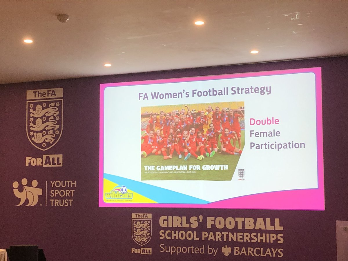 tamesidessp's tweet photo. With the @YouthSportTrust @FA talking all things girls! #FAGSP #girlsfootballpartnerships #barclays https://t.co/huFZz7QwH0