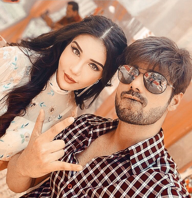 If Yuvraj ever decides to stop being greedy then I wouldn’t mind seeing these two together   #YehHaiChahatein