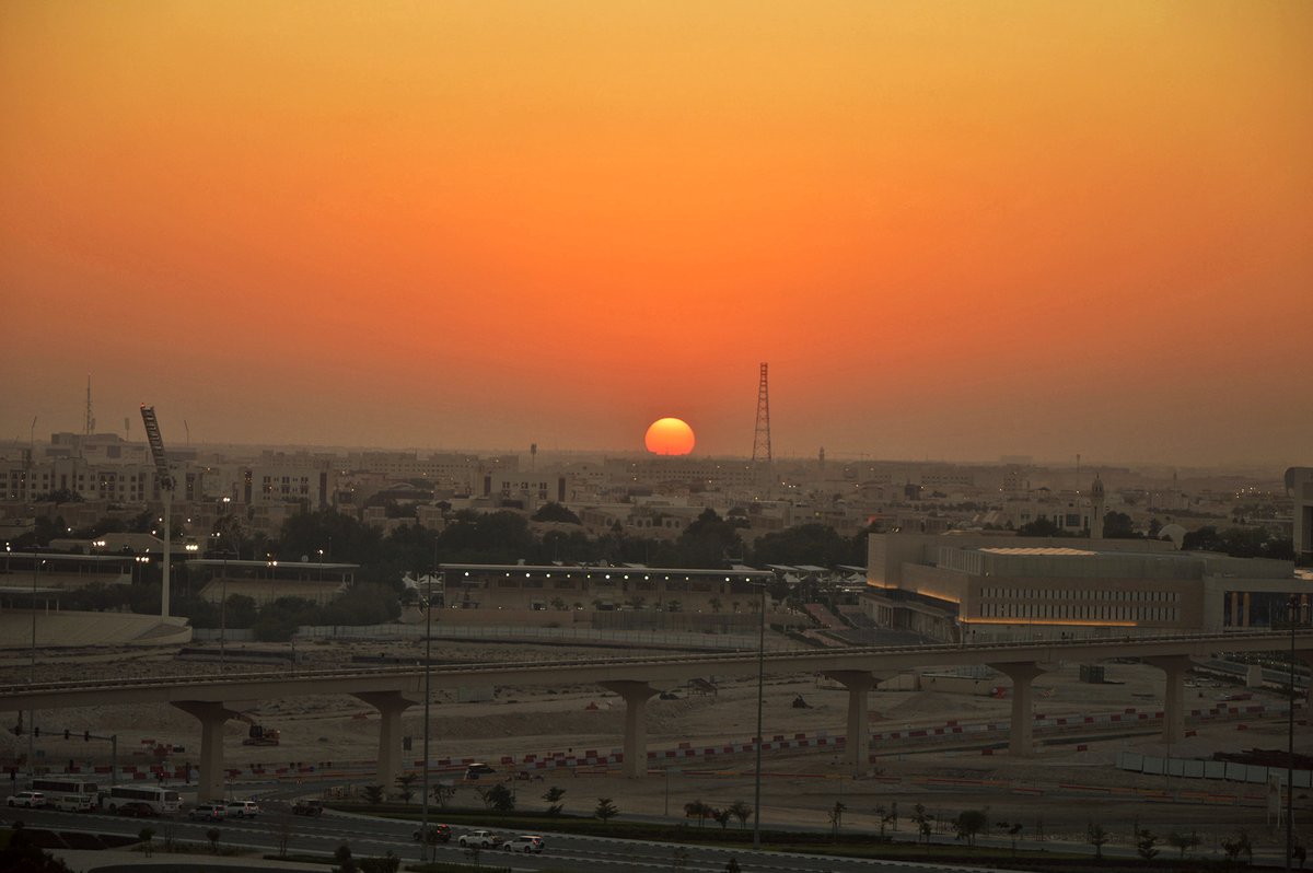 DITS_qatar's tweet photo. Sunsets over Doha are magical! Tickets available in all Virgin Megastores and on: https://t.co/xb5RbmGtQP  #dinnerinthesky #dinnerintheskyqatar #ditsqa
 غروب الشمس فوق الدوحة ساحر فعلاً!
يمكنكم شراء التذاكر من جميع فروع فيرجن ميغاستورز، أو عبر موقعنا: 
https://t.co/KvEK1aFMc2 https://t.co/qC0pIbE8RN