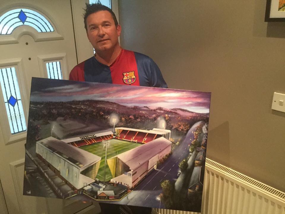 Paul with a portrait albeit of the more modern East End Park #dafc #thepars #coyp