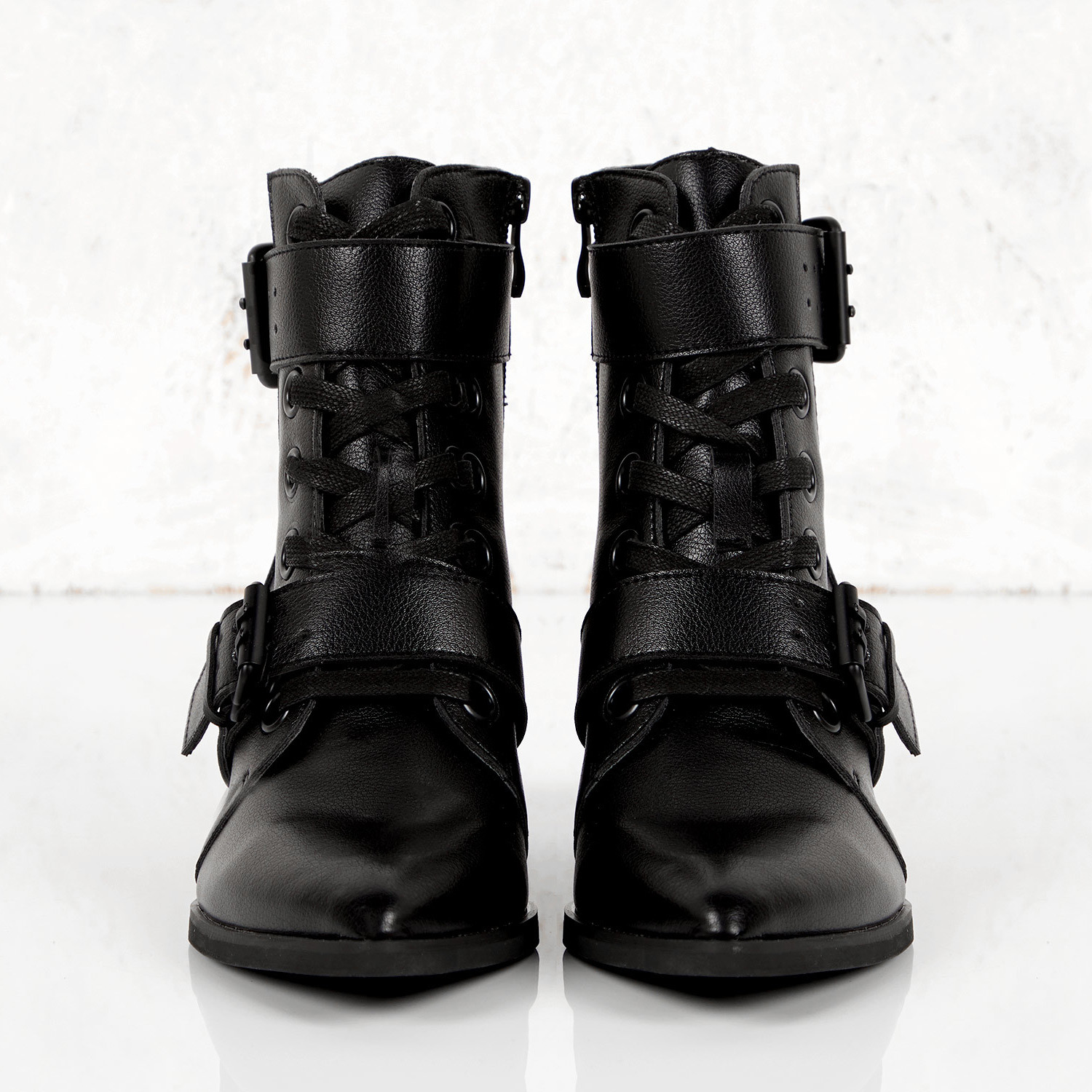 Disturbia buckle boots online