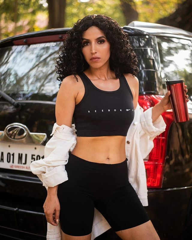 StylishByNature's tweet photo. @Reebok X @victoriabeckham Fitness buffs rejoice, collection launching for the first time in India 💕
Available from from 13th March at the Reebok store in Brigade Road, Bangalore
✨
#stylishbynature 
#ReebokXVictoriaBeckham
@reebokindia
@reebokclassicindia
.
.
.
.
.
.
.
#indi… https://t.co/Iq01tulUzh