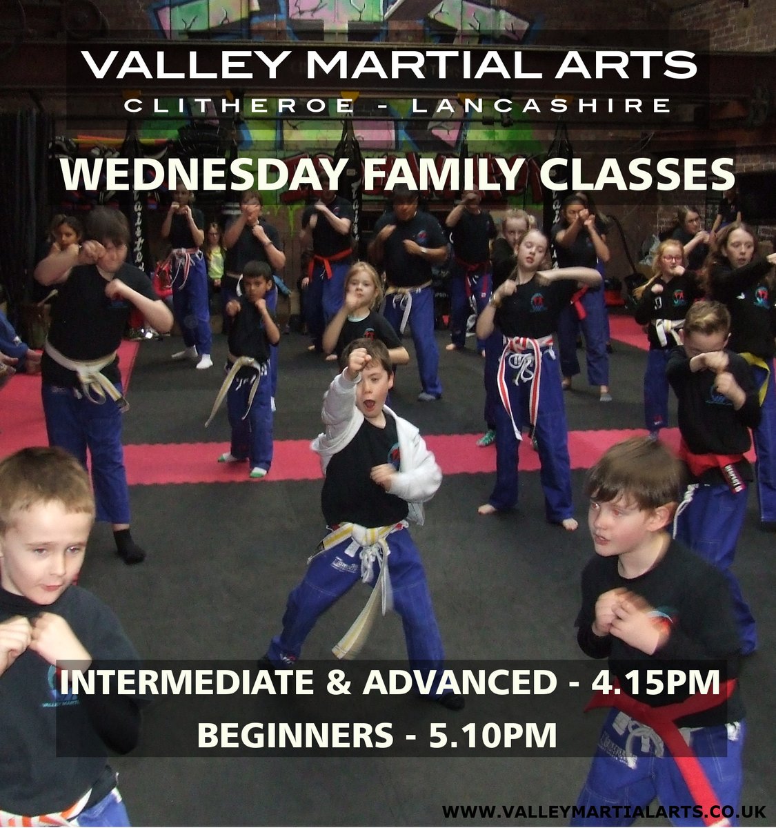 VMAClitheroe's tweet image. Family Classes Today
Int/Adv 4.15pm
Beginners 5.10pm
#valleymartialarts #martialarts #families #traintogether #kids #adults #fun #selfdefence #confidence #fitness #mma #friendly #welcoming #encouraging #positive #parents #brothers #sisters #mothers #fathers #allages #allabilities