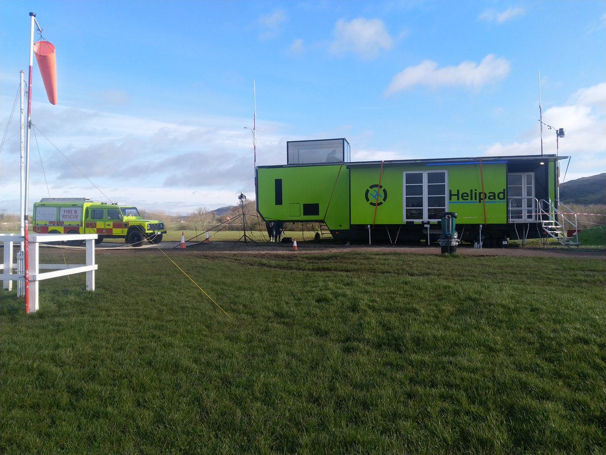 In twenty minutes it will be very busy here #CheltenhamFestival <a href="/HASL_ATC/">Helipad ATC</a> @uk_concierge
