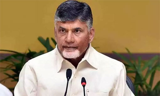 abntelugutv's tweet photo. మనుషులను చంపేసి ఎన్నికలు నిర్వహిస్తారా?: చంద్రబాబు
#APPolitics #TDP #YCP #ChandrababuNaidu #Elactions
Read article here: https://t.co/ab4UAgaR7a
Read more articles here: https://t.co/LzJvrZPHBh https://t.co/eRxVs7T3ZU
