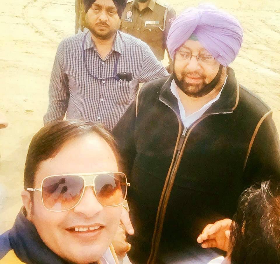 VSBrar4Captain's tweet photo. I wish a very #HappyBirthday to our beloved #Boss & #CM_Pb. @capt_amarinder ji May God bless him with long and healthy life.
Many Many Congratulations #CaptainSaab
#HappyBirthdayCaptAmarinderSinghJi https://t.co/rXrblZtADl