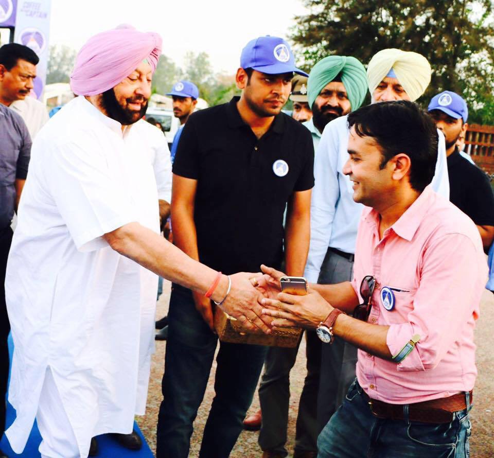 VSBrar4Captain's tweet photo. I wish a very #HappyBirthday to our beloved #Boss & #CM_Pb. @capt_amarinder ji May God bless him with long and healthy life.
Many Many Congratulations #CaptainSaab
#HappyBirthdayCaptAmarinderSinghJi https://t.co/rXrblZtADl