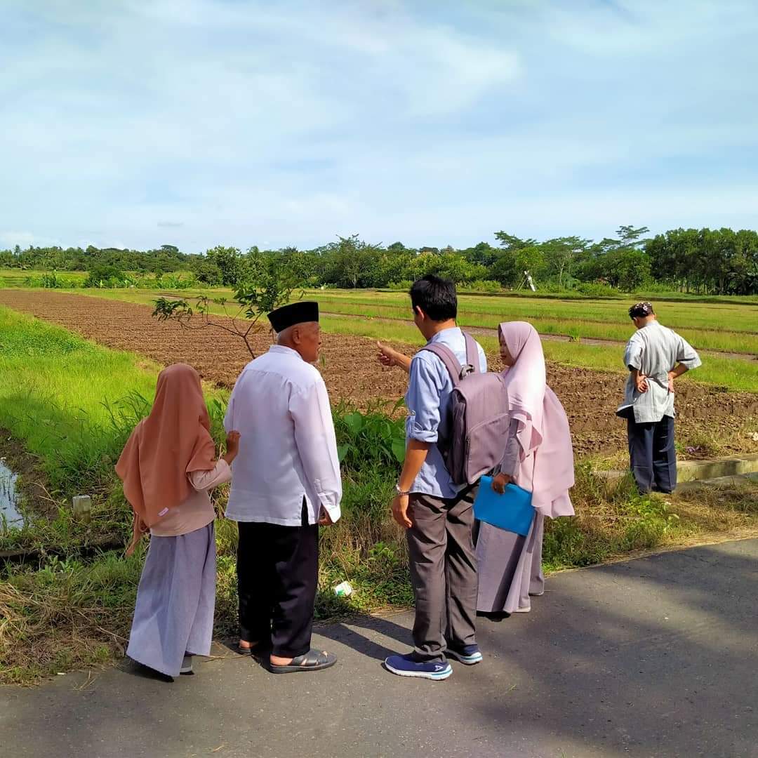 jogokariyan's tweet photo. MAU BELI MALAH DIBERI 😍

Masjid Jogokariyan melalui Baitul Maal-nya berencana membeli sebidang sawah untuk laboratorium pertanian sekaligus memenuhi kebutuhan pengisian mesin ATM Beras dalam melayani 387 warga yg diberikan subsidi beras setiap pekannya.

=== https://t.co/J9fZE3YG1V