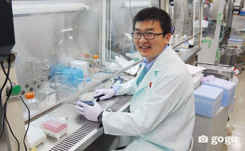 Японы РИКЕН хүрээлэнгийн дархлаа судлаач эрдэмтэн Д.Нямбаяр: Одоогоор дархлааг гаднаас дэмжих боломжгүй. Дархлаа дэмжинэ гэсэн бэлдмэлүүд нь ШУ-аар нотлоогүй бизнесийн шинж чанартай бдаг. Дэлхий нийтэд ч ийм бүтээгдэхүүнийг хэрэглэдэггүй. Та боломж гарвал инээж байгаарай гэжээ.