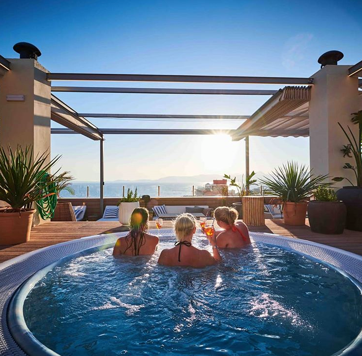PabisaHotels's tweet photo. This is what #Amrum - Pabisa Bali's sky bar - looks like. And we are now open!
Are you joining us? 

#PabisaMallorca #Rooftop https://t.co/gPKab0CR03