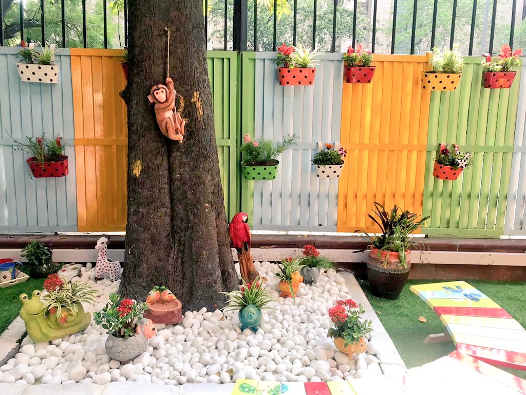 NITIAayog's tweet photo. Now every day will be Bring Your Child to Work Day! 🤱👶 👧👦

#NITIAayog understands that career &amp; motherhood are equally important and one must complement the other.

Here are a few glimpses of the newly inaugurated crèche 📸 https://t.co/bOs6cIaBJ2