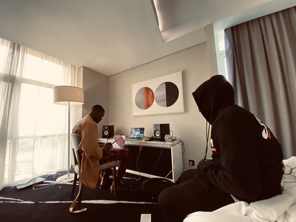 I got you. 

❤️🐍❤️

Close                      Or                     Far