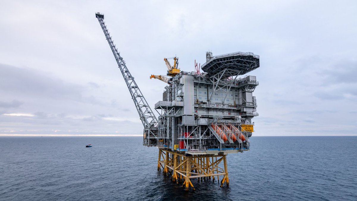 VesselFinder's tweet photo. One person confirmed with corona virus at Martin Linge
https://t.co/SAsy1LvJQy #CoronaVirus #MartinLinge #Equinor #offshore https://t.co/bxK58PXdPg