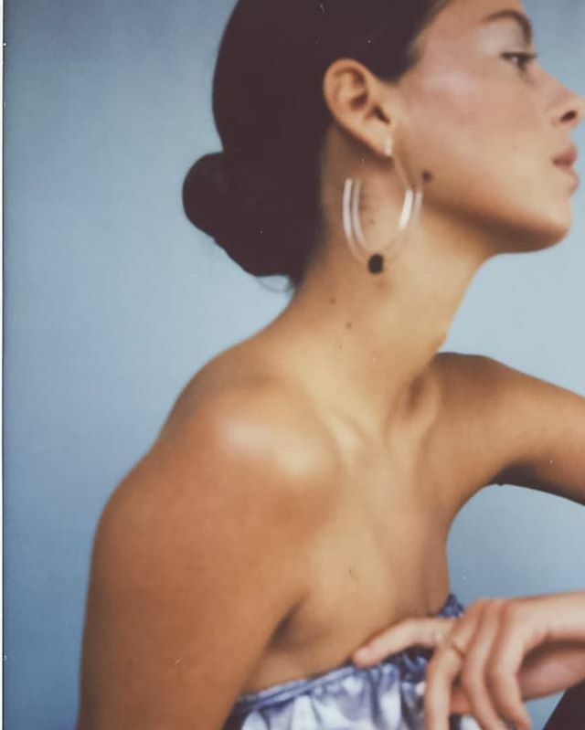 🖤 La paire de Tol's transparente, ma préférence à moi 🖤

Photo : <a href="/luciesassiat/">Lucie Sassiat</a>
Make up &amp; Hair Artist <a href="/daniela/">Daniela Kinsella</a>.parismakeup
Styliste : <a href="/victoria/">victoria 💾🦄🛰🚀🥓📻🌈</a>.rastello
Modèle : @inesterlet
. 
Bravo à toutes l'équipe ✨👏😍