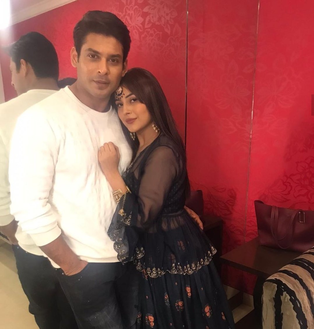 vishnu0035d's tweet photo. which couple is best?

@IamAsimRiaz1 
@Siddians  
@TMShehnaaz 
@AsimSquadFC 

RT=#AsiManshi

LIKE=#SidNaaz https://t.co/aso78you5r