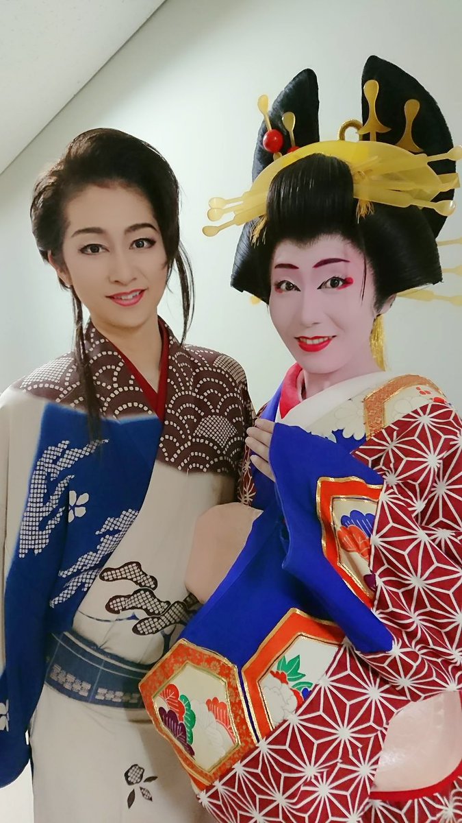Noboru2013L's tweet photo. 国立文楽劇場小ホールでありました若獅子会、花魁役の山内萌子さん。

ドキドキするほどの素敵な背中とお芝居に魅せられました✨ https://t.co/uSRq5WMwjq