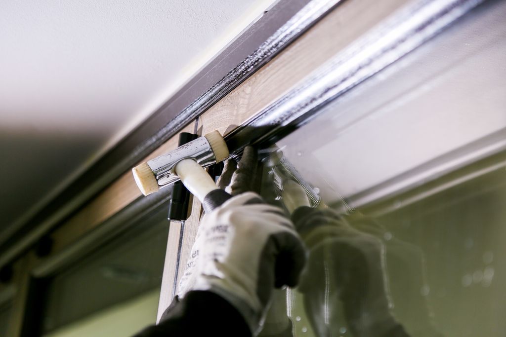 Liniarprofiles's tweet image. With speedy delivery in as little as 5 days and an installation time that is 3x faster than traditional aluminium beading, @AluminabyLiniar doors by Liniar is the bi-fold of the future...

alumina.liniar.co.uk/flexible-bead/

#AluminabyLiniar #Installers #Installationsupport