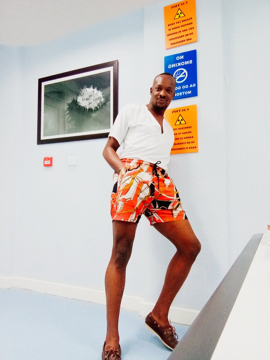 TheeOssy_Oswald's tweet photo. Stealing moments.... #legslegslegs #legsofthunder

T. D H. - Tall Handsome &amp; Boys of this era 🍫🥛🍼 https://t.co/0VSfGFMUZt