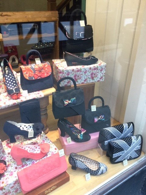 RobinEltShoes's tweet photo. Click to window shop in Ludlow where we are displaying beautiful Ruby Shoo dress shoes and matching bags! 👠 👜

#Ludlow #RubyShoo #Shoes #heels #MothersDay #MothersDaygifts #Mothersday2020 #LudlowHour https://t.co/N58UZ4hVN8