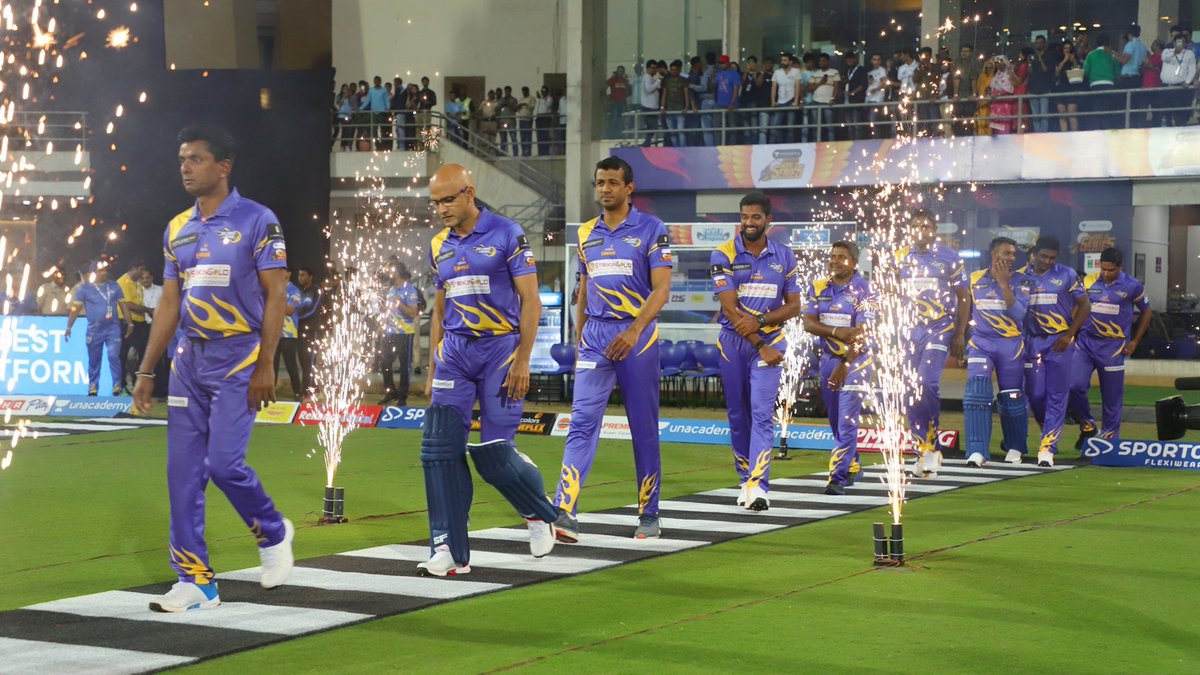LegendsSri's tweet photo. We try, we fail, but we never give up.
Watch our resilient Legends bounce back against @south_legends on 13th March.

#YehJungHaiLegendary #TheRoadToSafety #SriLankaLegends #UnacademyRSWS @RSWorldSeries @Colors_Cineplex @justvoot @unacademy https://t.co/szTeUTJA6r