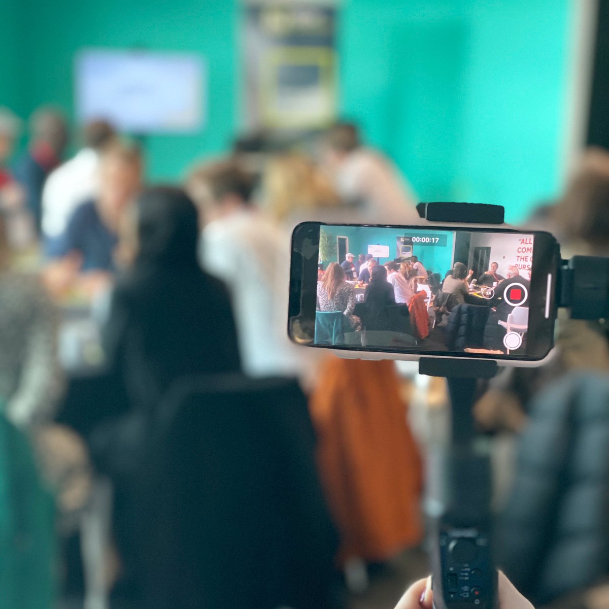 tecmcr's tweet photo. Welcome new #startups! Starting the March #Techmcrmentoring match up with some #menteetraining at @UKFast to equip our start-ups with some resources for their mentoring journey. 💭💡 

#techmcrmentor @TrishkeatingMcr @Nic_Ellis88 https://t.co/YPWL6XeLZB