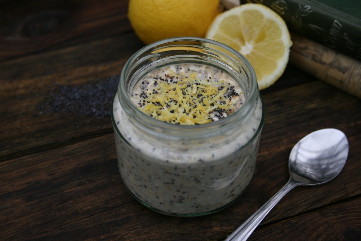 theglowfoodies's tweet photo. Good morning #elevenseshour! Wishing you all much happiness on this very beautiful spring day! Enjoying one of our new flavour breakfast jars as a mid morning snack... can you guess what flavours they are? :) #breakfastjars #plantbased #dairyfree #healthysnack #healthybreakfast https://t.co/sV89H3wad7
