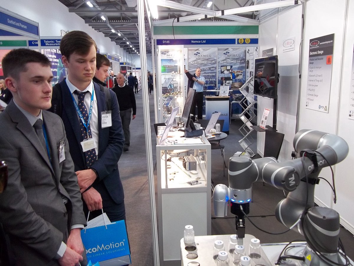 UTCReading's tweet photo. Recently, a group of Yr 13 #engineering students attended the Southern Manufacturing &amp; Electronics Trade Show in Farnborough (@Industry_co_uk) 

They were able to get their first taste of interacting with industrialists in a trade show environment &amp; found it extremely beneficial. https://t.co/tsTRTXrv60