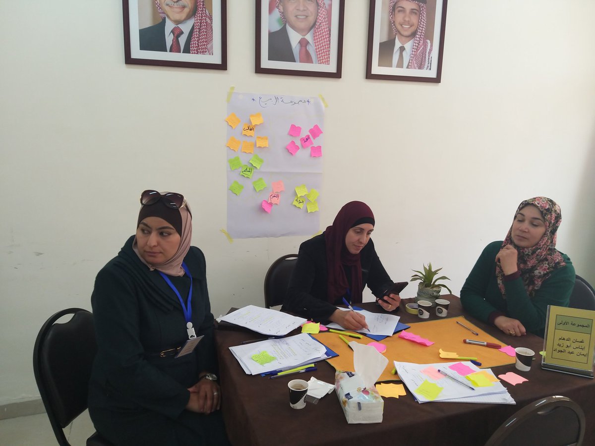 SanaaRiyahi's tweet photo. فرحتنا اليوم عانقت السماء عندما حضرنا اليوم قصة نجاح لمديري مديرية سحاب خريجي دبلوم القيادة التعليمية المتقدمة #AILPD الذين بدأوا بتطبيق الجولات التدريسية إحدى تطبيقات الدبلوم في مدارسهم كمجتمع تعلم مهني @edugovjo @tayseernahar @QRTAJO https://t.co/H1S6SAAH8s