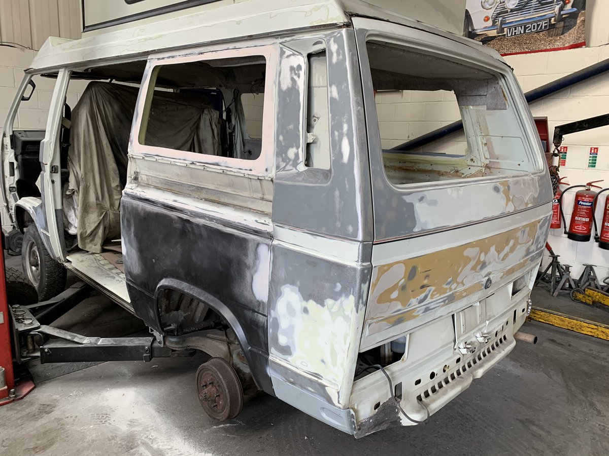 campervanfixers's tweet photo. Final stages in sight on the T25... rear window surrounds welded (which often gets bodged) https://t.co/UH515MvaeL