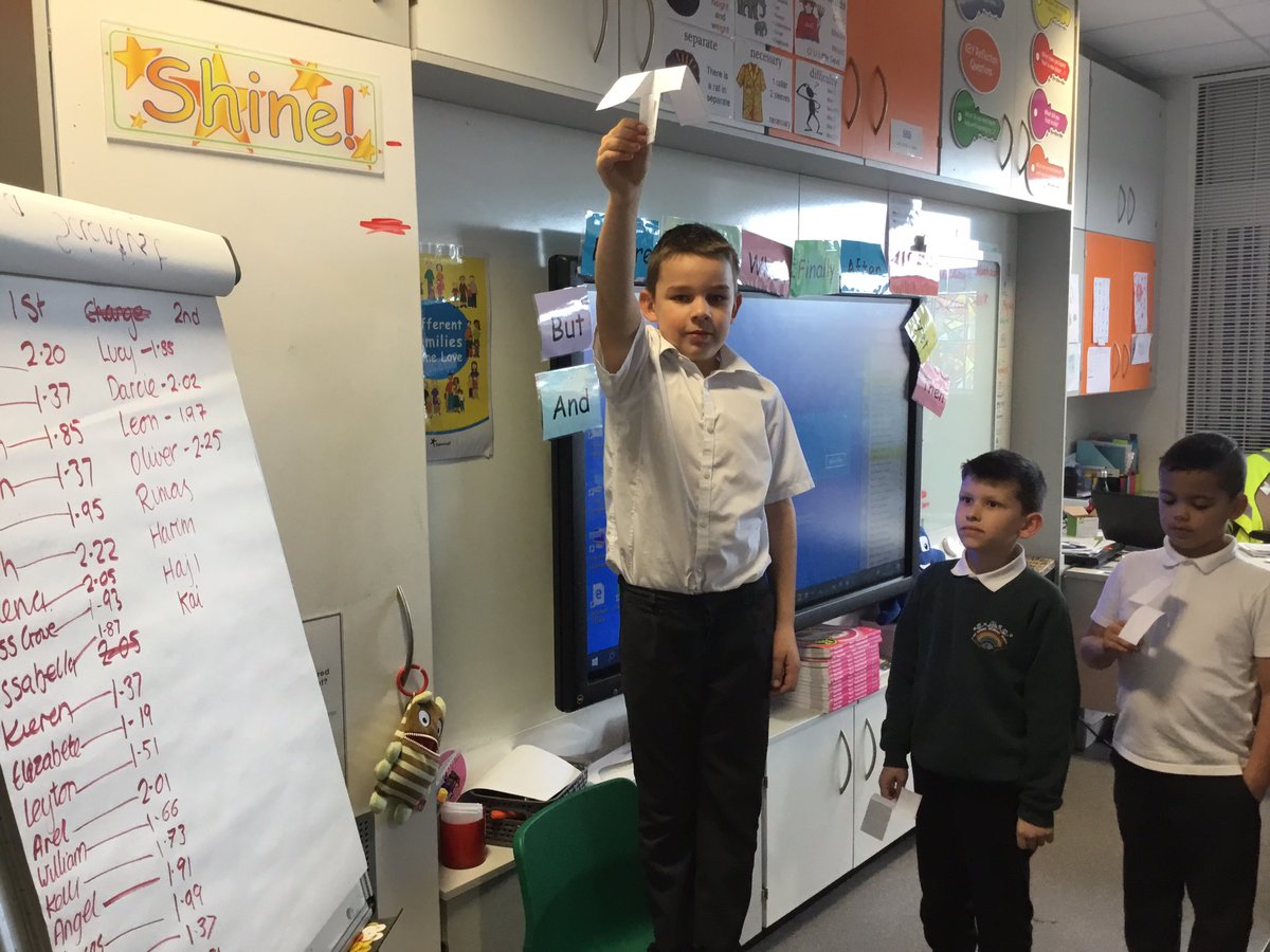 TGPS_NorthLincs's tweet photo. 4C have investigated which variables effect the speed at which a paper helicopter falls to the ground. #BSW20 #TGPSScience #TGPSYear4 #TGPSWorkingscientifically #TGPSSTEM https://t.co/7hA8uUF3aC
