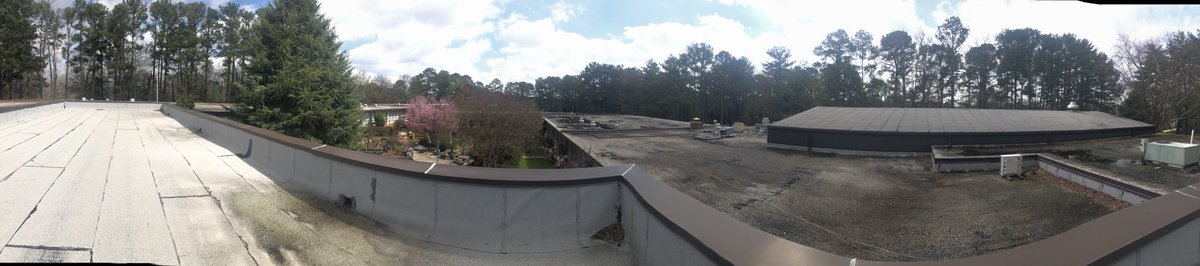 ogestem's tweet photo. Scouting locations for our new WeatherStation on the roof! #ogestem ⁦@DCSDSTEM⁩ ⁦@OakGroveElem⁩ https://t.co/FZYzQBN4Ad