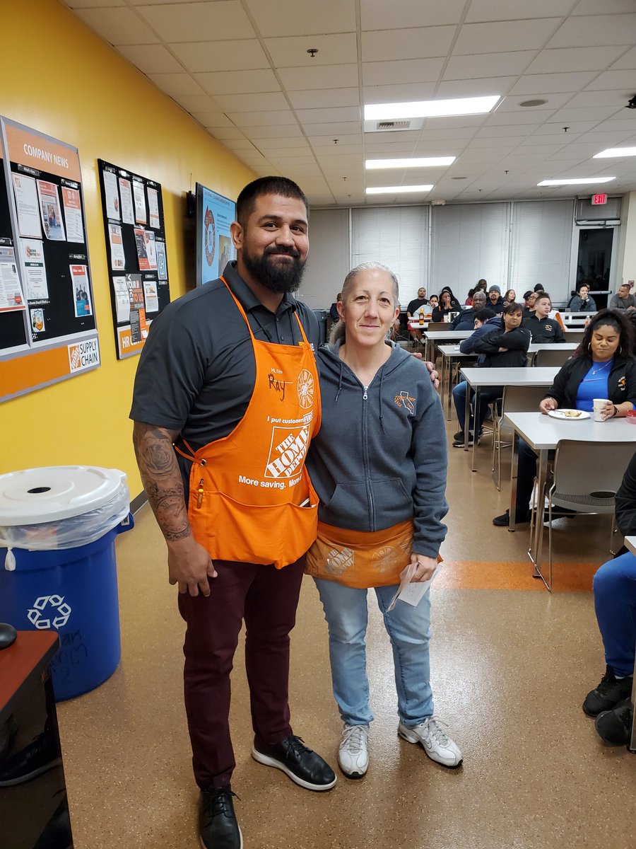 Jacob_C_5641's tweet photo. Some recognition at this morning's double door meeting. Great job team keep up the good work! #tracy5641 #rdc5641 https://t.co/hCfJU2brCx
