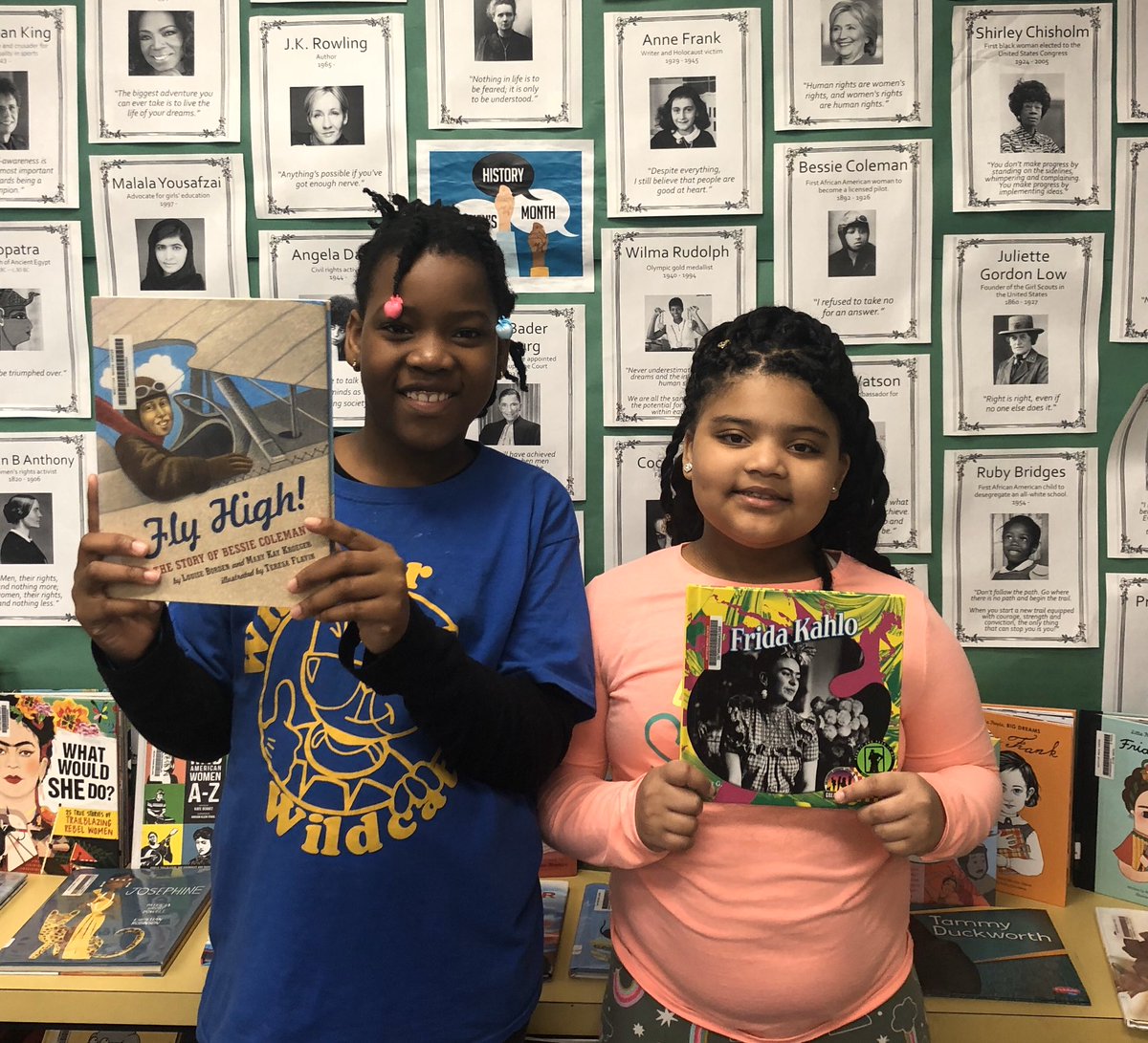 lsconley's tweet photo. Whittier kids are discovering books about inspiring women for #womenshistorymonth2020. #oakpark97 #whittierschool97 https://t.co/opUStvplLI