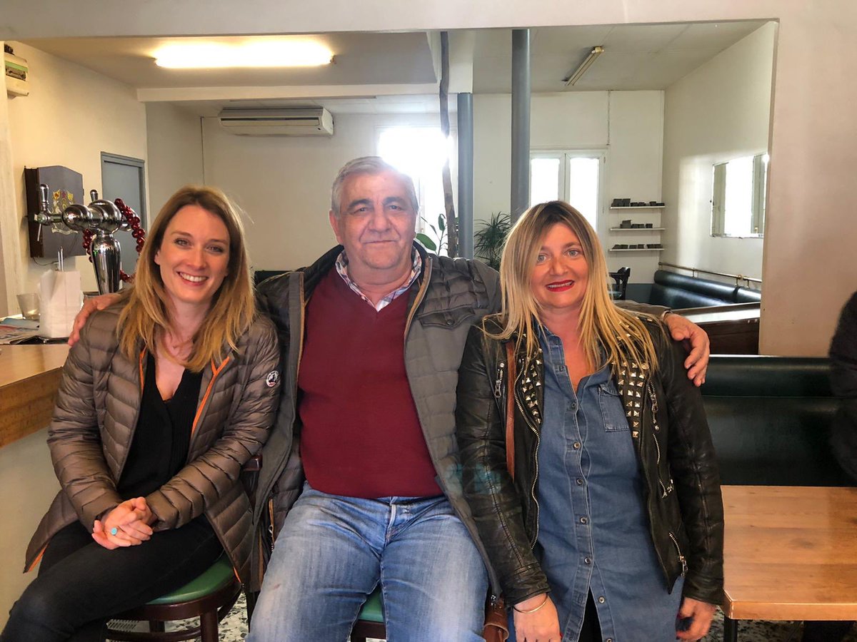 MarionBareille's tweet photo. Passage chez les #commerçants pour l’après-midi..... et encore un peu de porte à porte à votre rencontre dans le 13e !
La surprise c’est dimanche, et elle sera belle.
Merci pour votre soutien, ça nous fait chaud au cœur avec @DavidGaltier.

#UneVolontéPourMarseille #Proximité https://t.co/2ea0fzV7Ev
