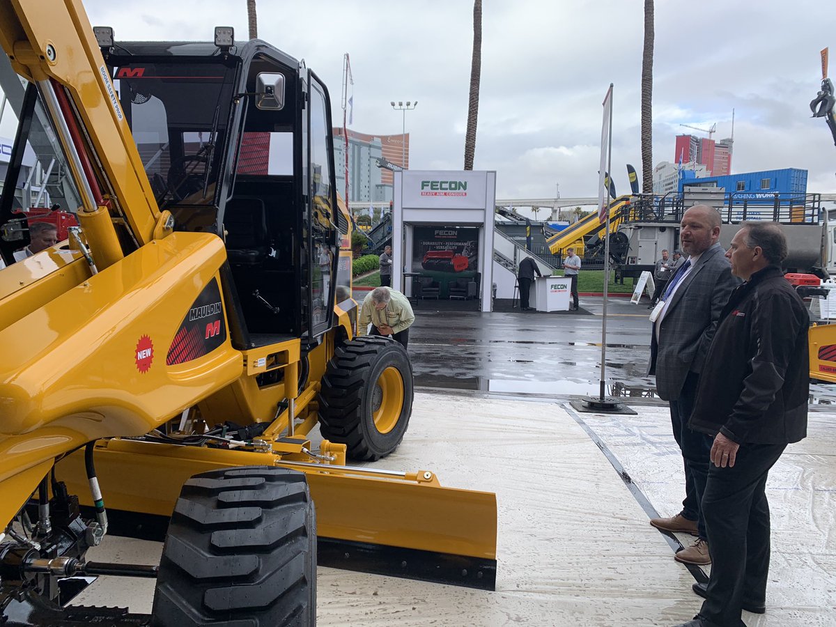 This morning, we’re hosting <a href="/nevadadot/">Nevada DOT</a> Deputy Dir. Cole Mortensen at <a href="/conexpoconagg/">CONEXPO-CON/AGG</a>. First stop: <a href="/4aMauldin/">MAULDIN Paving Prod.</a>, a family owned business that manufactures paving equipment out of Taylors, SC. #CONEXPOCONAGG