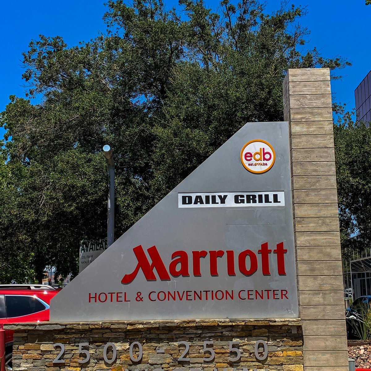 Marriott Burbank tweet media