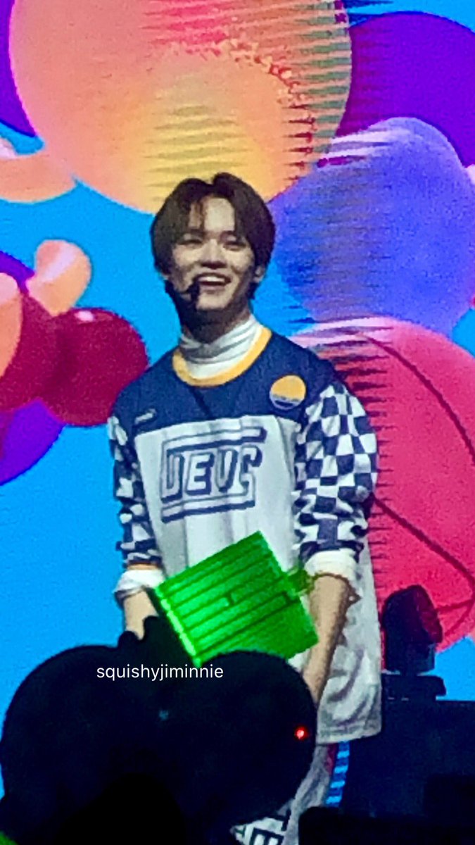 PLEASE THEYRE SO CUTE :(( damn i really wish i had that samsung w the pretty camera so i could’ve captured them better  #NCTDREAMSHOWinMANILA